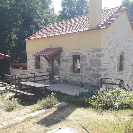 Q.Ta Moinhos Da Ponte Hotell Tábua Exteriör bild